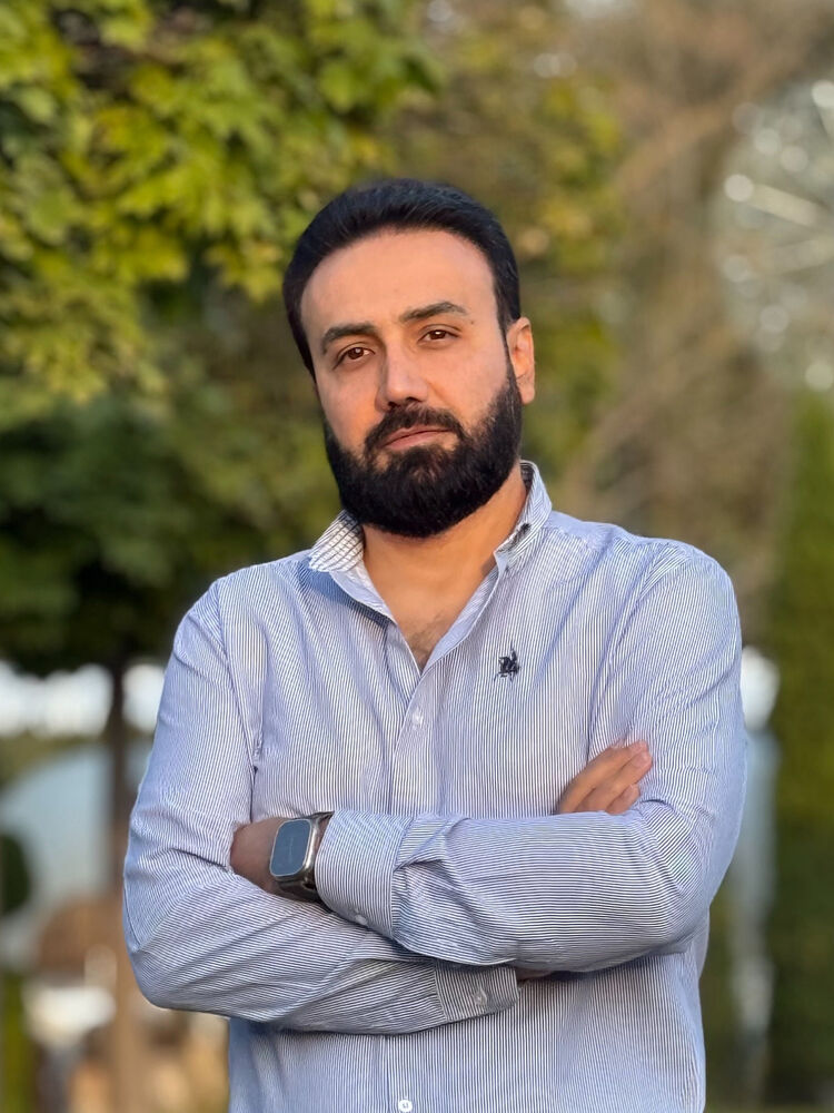  54747325  Mehdi, 39 ,    