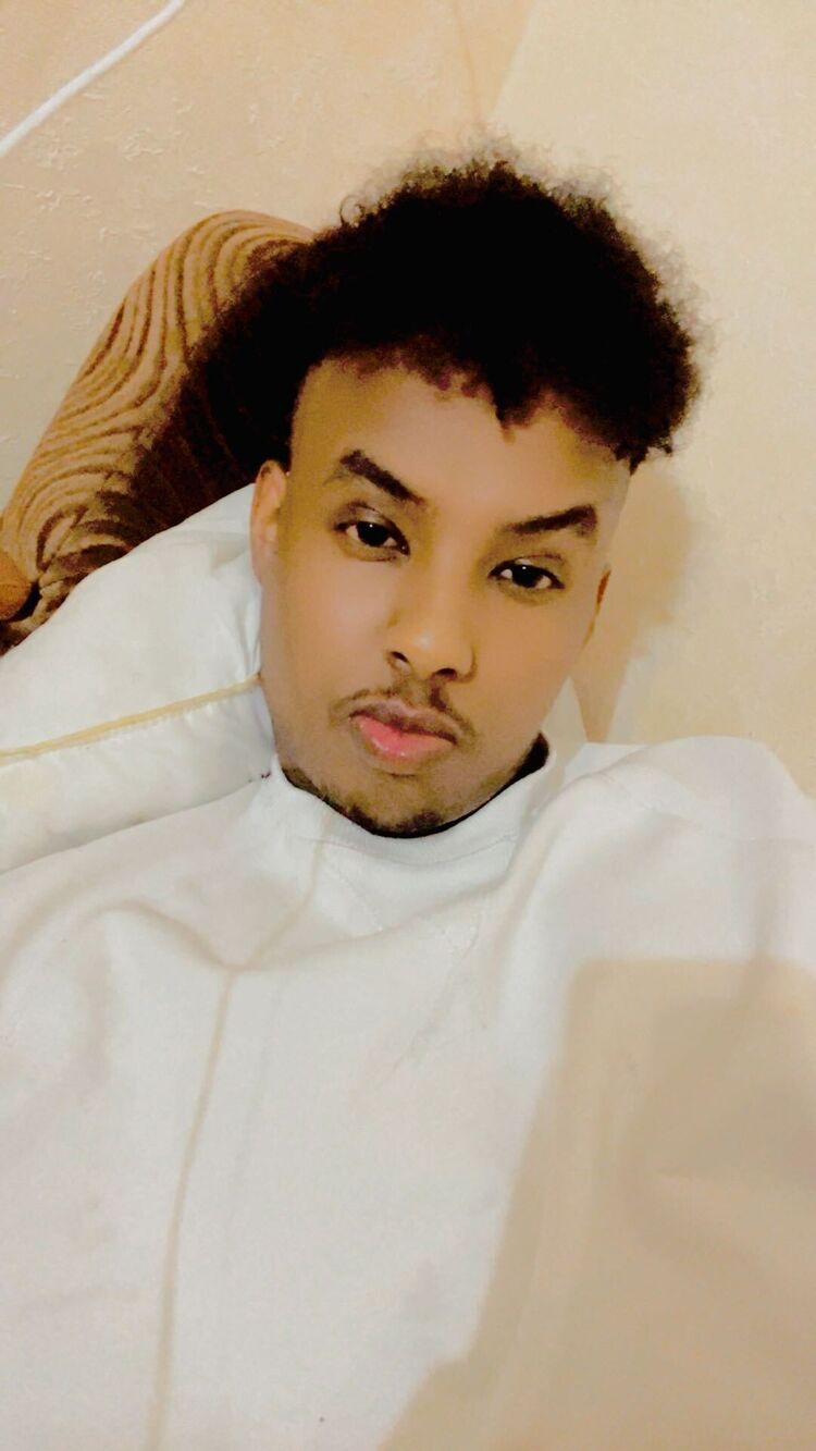  43298825  Abdullahi, 25 ,    