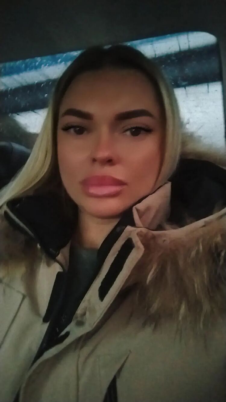  40092395  Kati, 36 ,    --