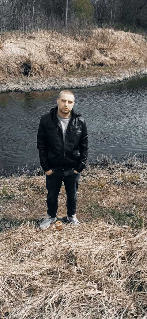  ,   Anton, 32 ,   ,   