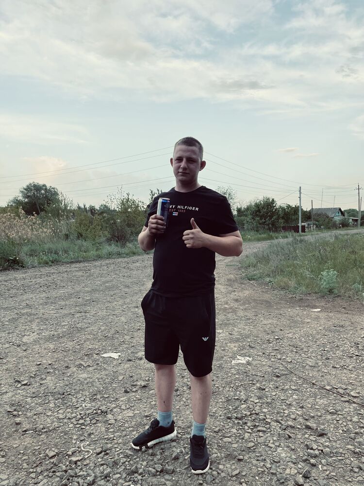  52603215  , 24 ,    --