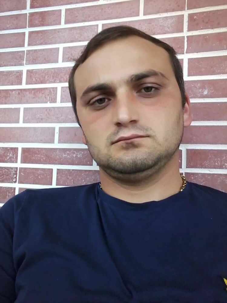  ,   Irakli, 32 ,   ,   , c 