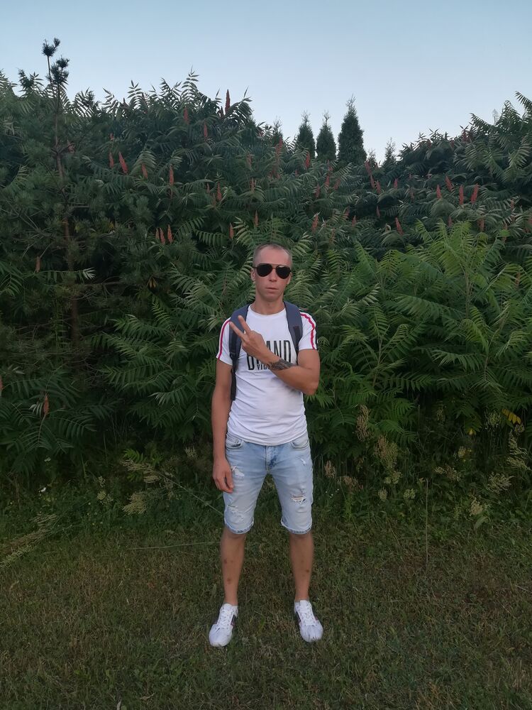  ,   Artur, 35 ,   ,   