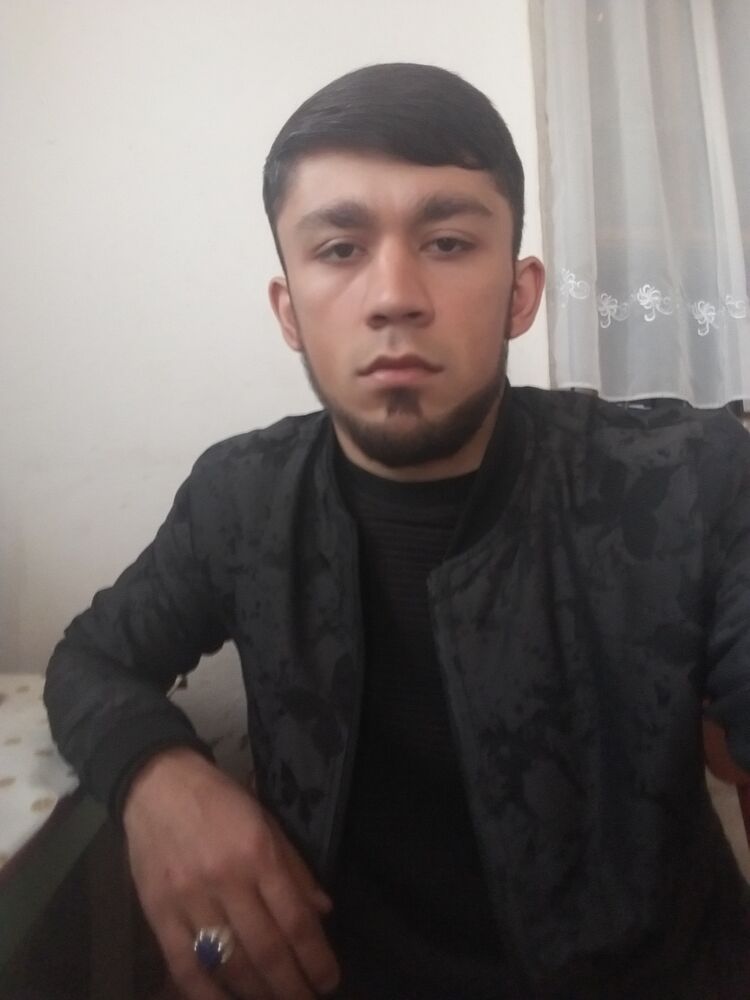  30842165  Ali, 29 ,    