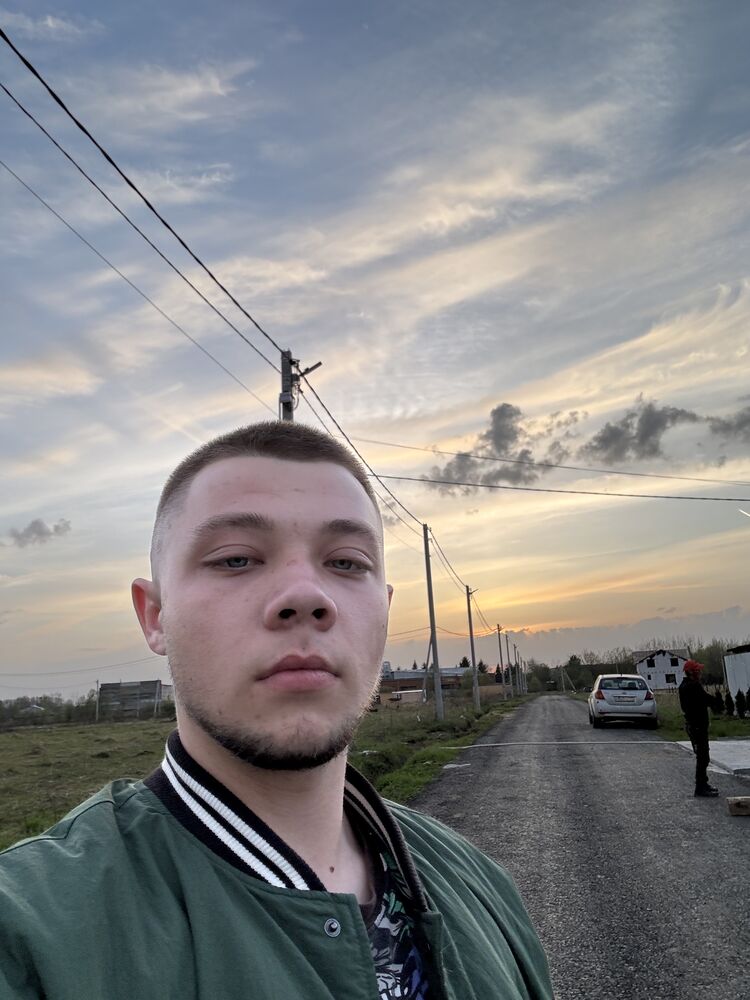  53314335  Maks, 23 ,    