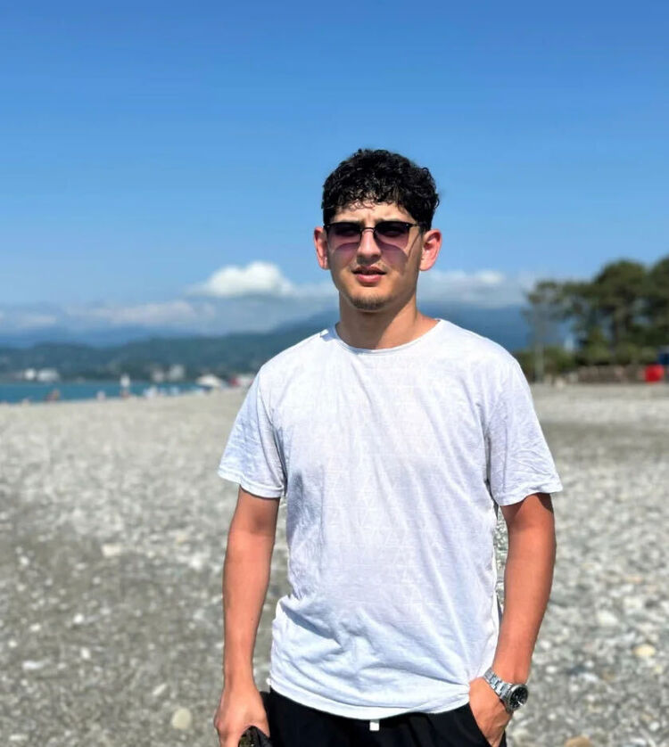  53665165  Mansur, 23 ,    Bermatingen