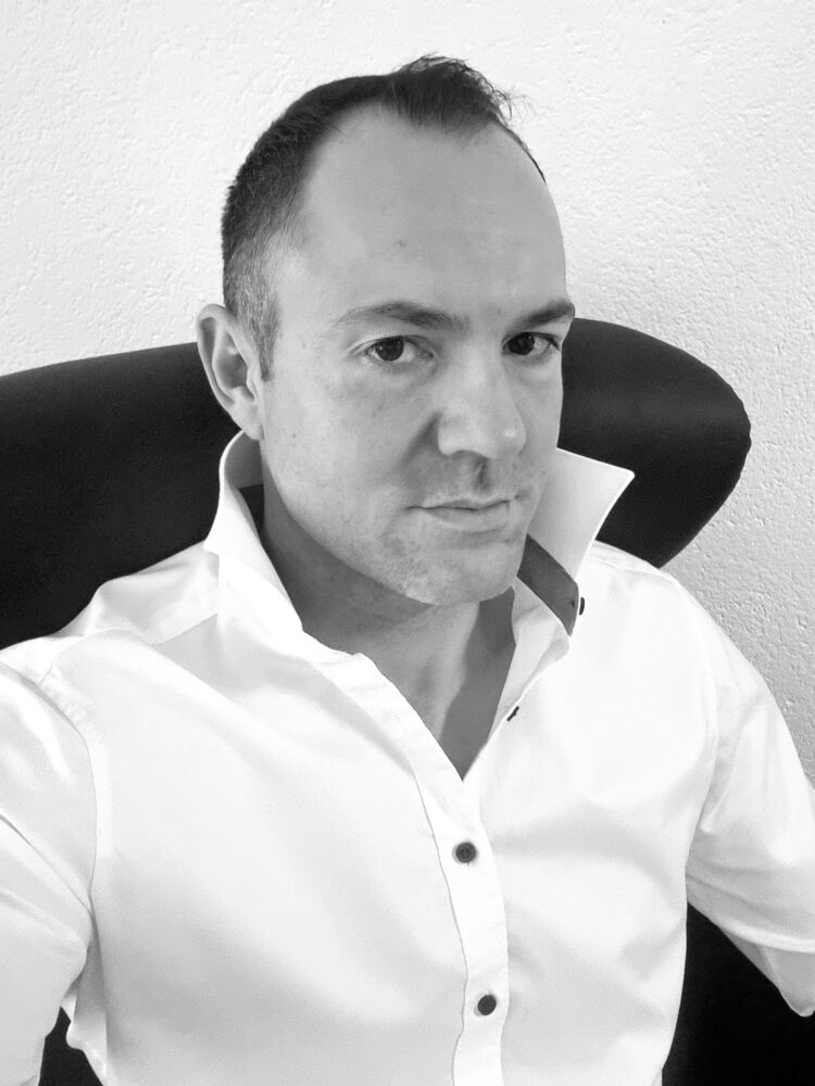  51230145  , 42 ,    Ulm