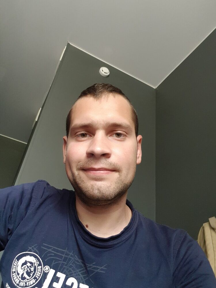  21547145  , 30 ,    