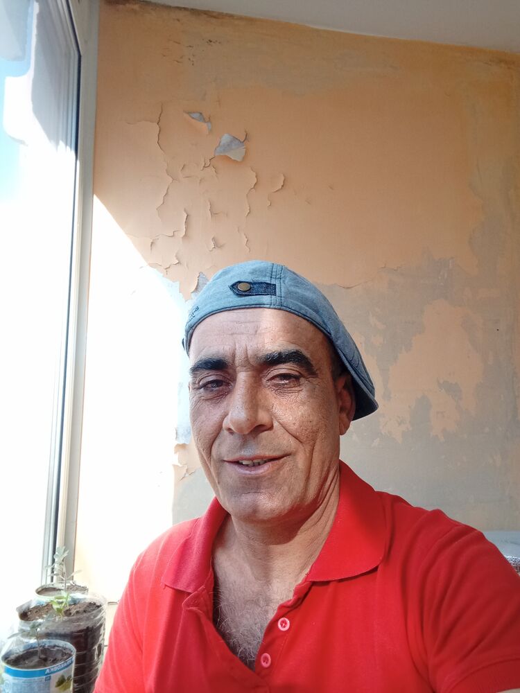 42632725  Devran, 49 ,     