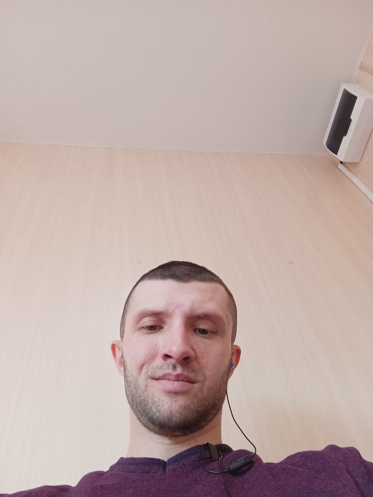  32529725  AleksSwat, 36 ,    --
