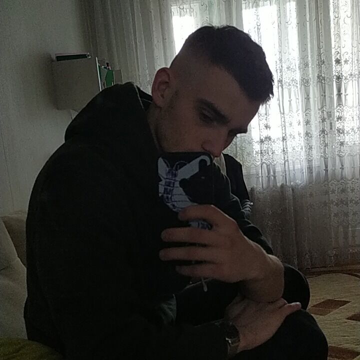  48661675  , 21 ,    