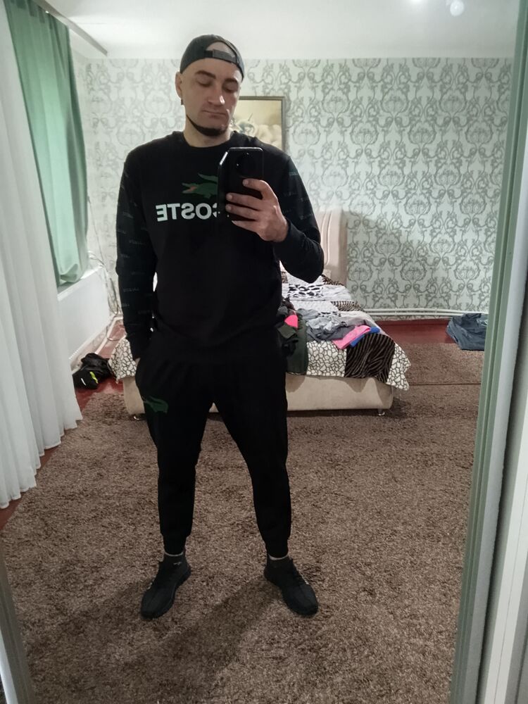  50064885  Petya, 27 ,    