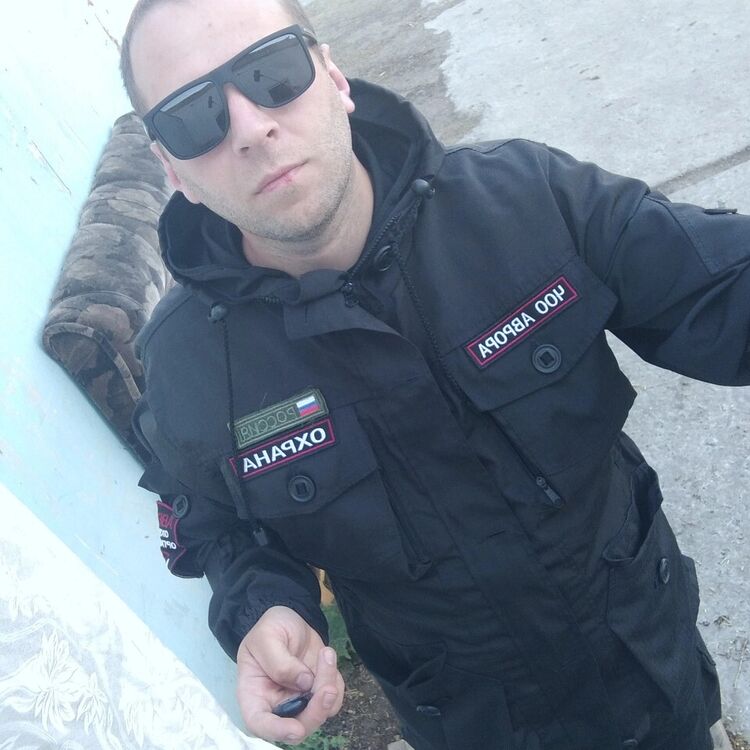  53822495  Ilya, 38 ,    