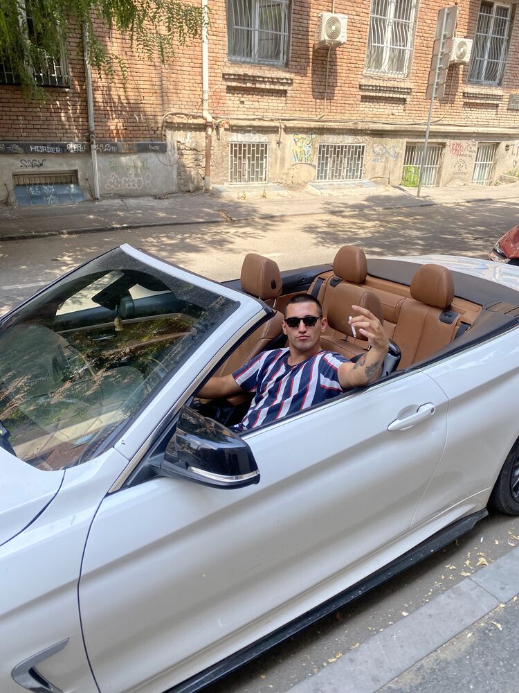  53059545  Emila, 24 ,    