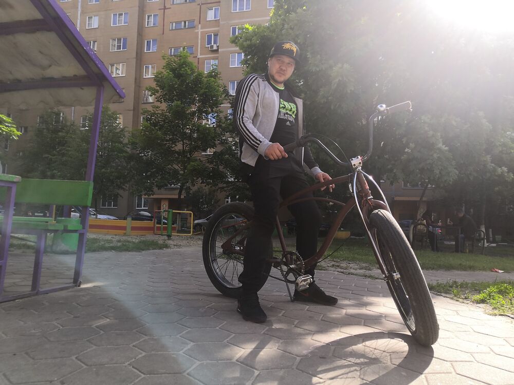  33816695  Pavel, 41 ,     