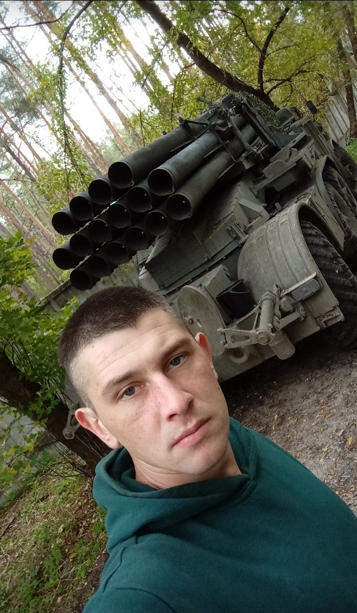  ,   Evgenij, 32 ,   