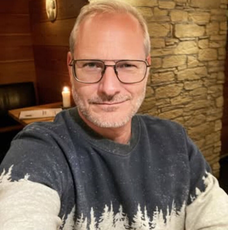  ,   David, 55 ,   ,   