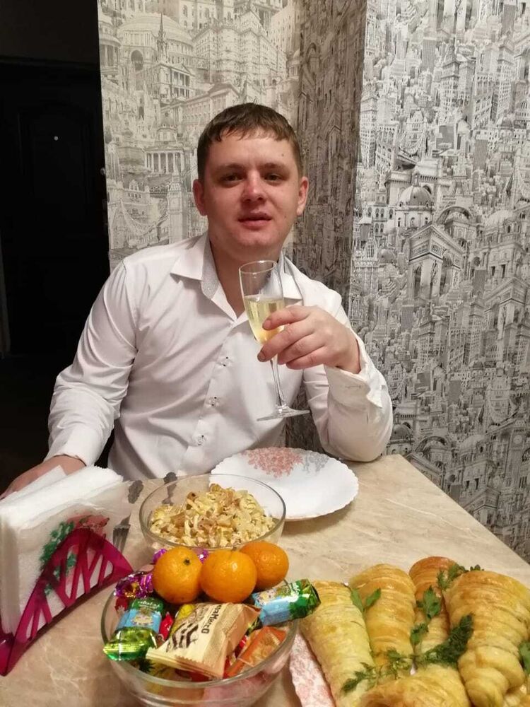  ,   Dmitry, 35 ,   ,   
