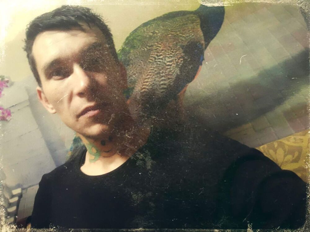  32587435  , 35 ,    