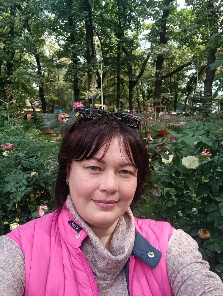  54125015  Julia, 45 ,    