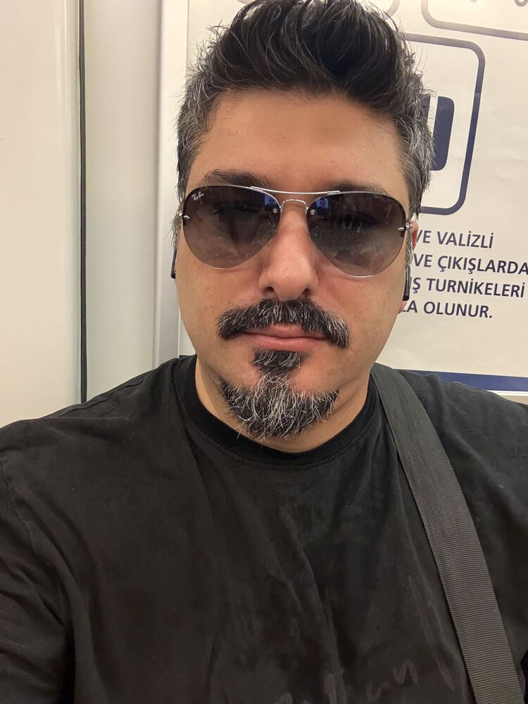  52998765  Emre, 33 ,    