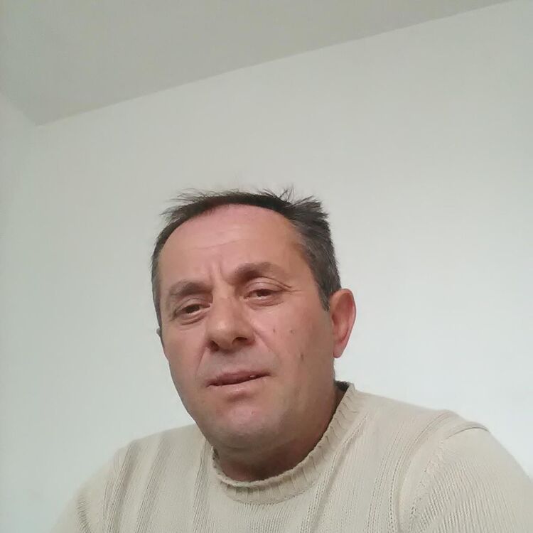  36096935  , 53 ,    Nicosia