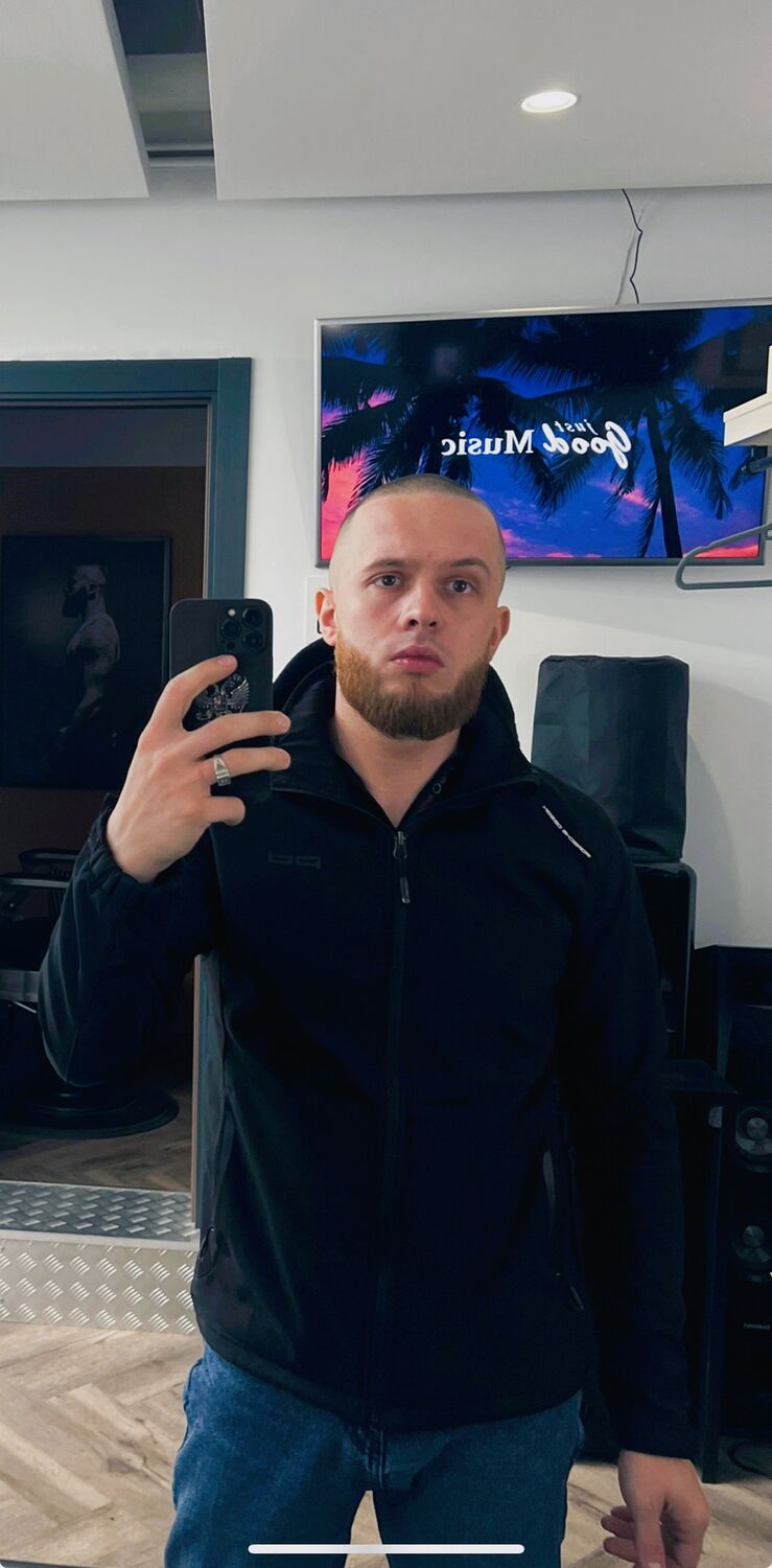  52979025  Oleg, 29 ,    