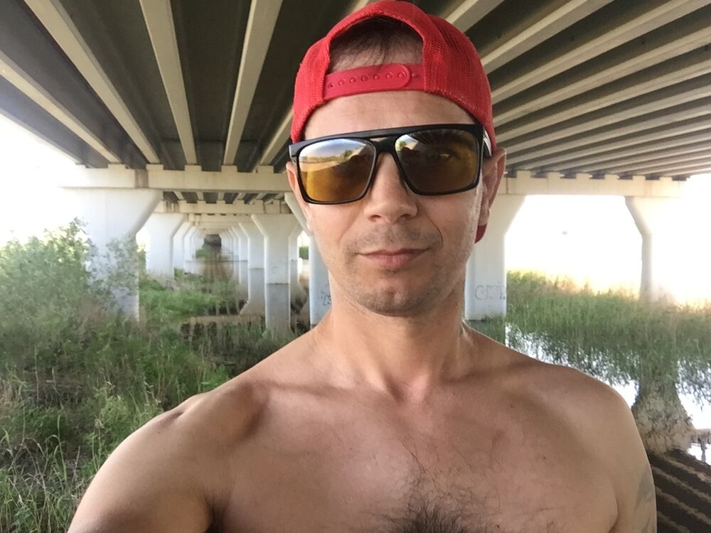  ,   Maxik, 39 ,   ,   