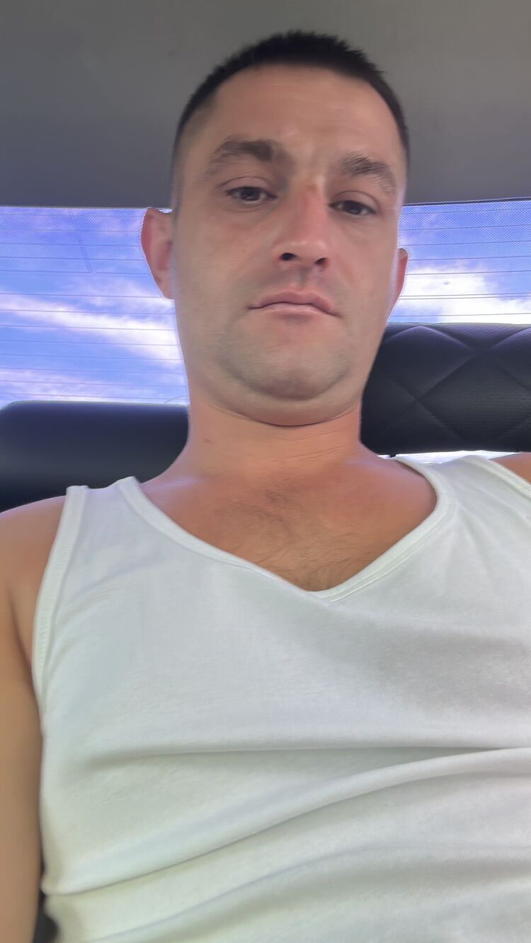  52984685  , 34 ,    