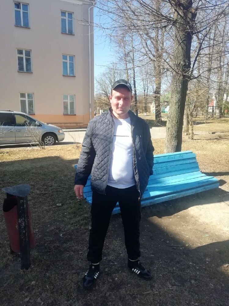  51640845  Vlad, 32 ,    