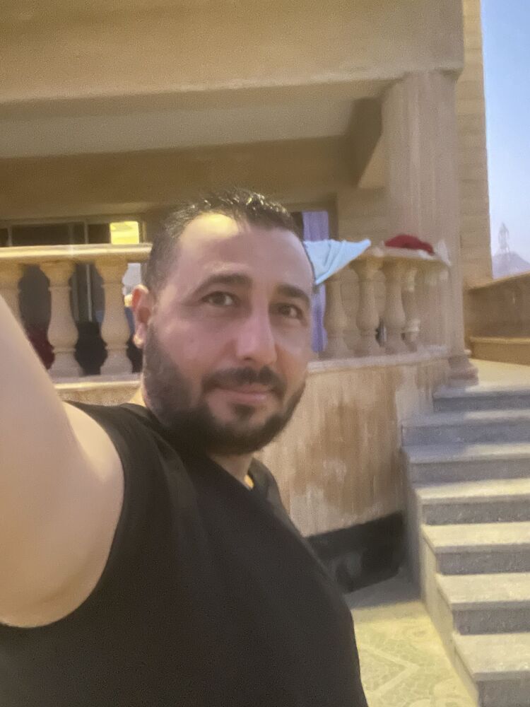  54040985  Rslan, 39 ,    