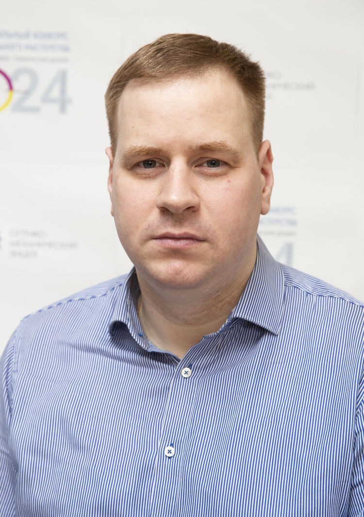  44352045  , 40 ,    -