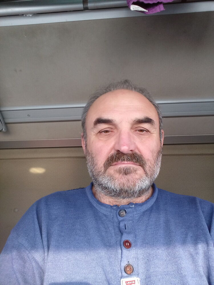  21962055  Vladimir, 68 ,    