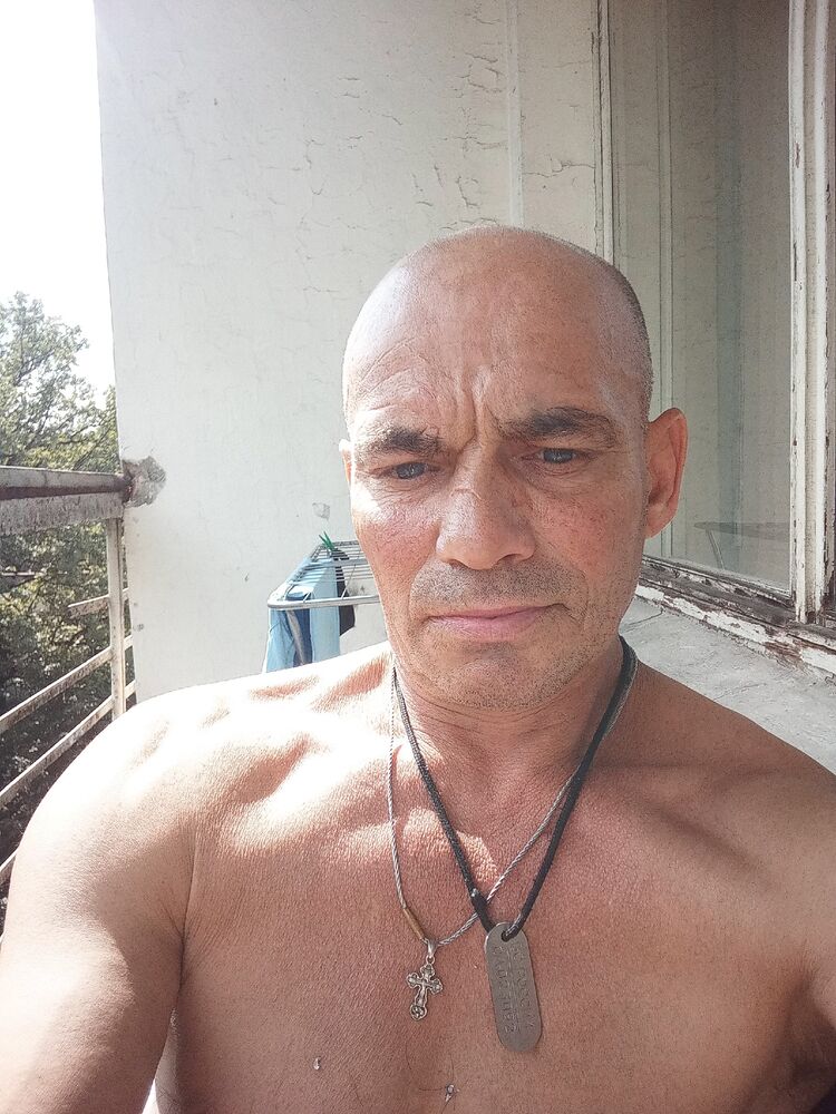  53496365  Stepa, 45 ,    