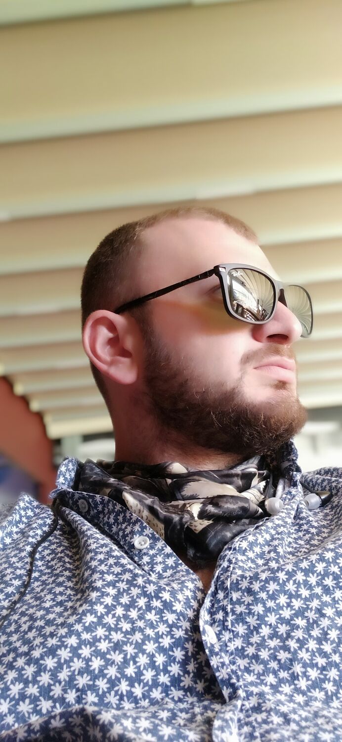  31831795  GOGA, 30 ,    