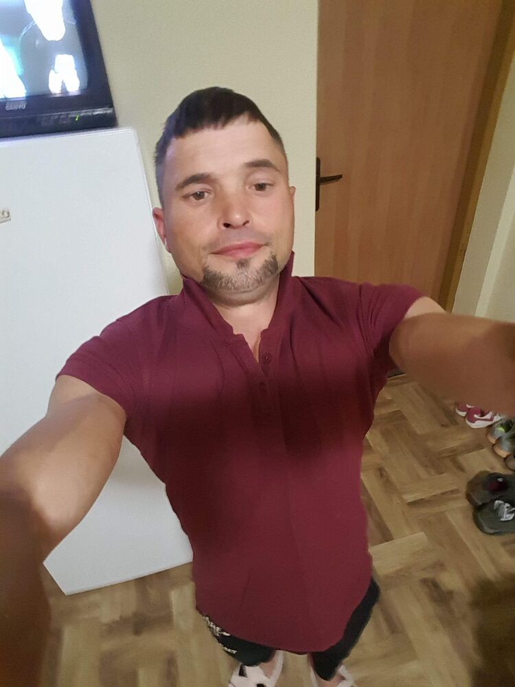  47676305  , 38 ,    