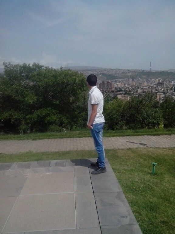  ,   Narek, 37 ,   , 