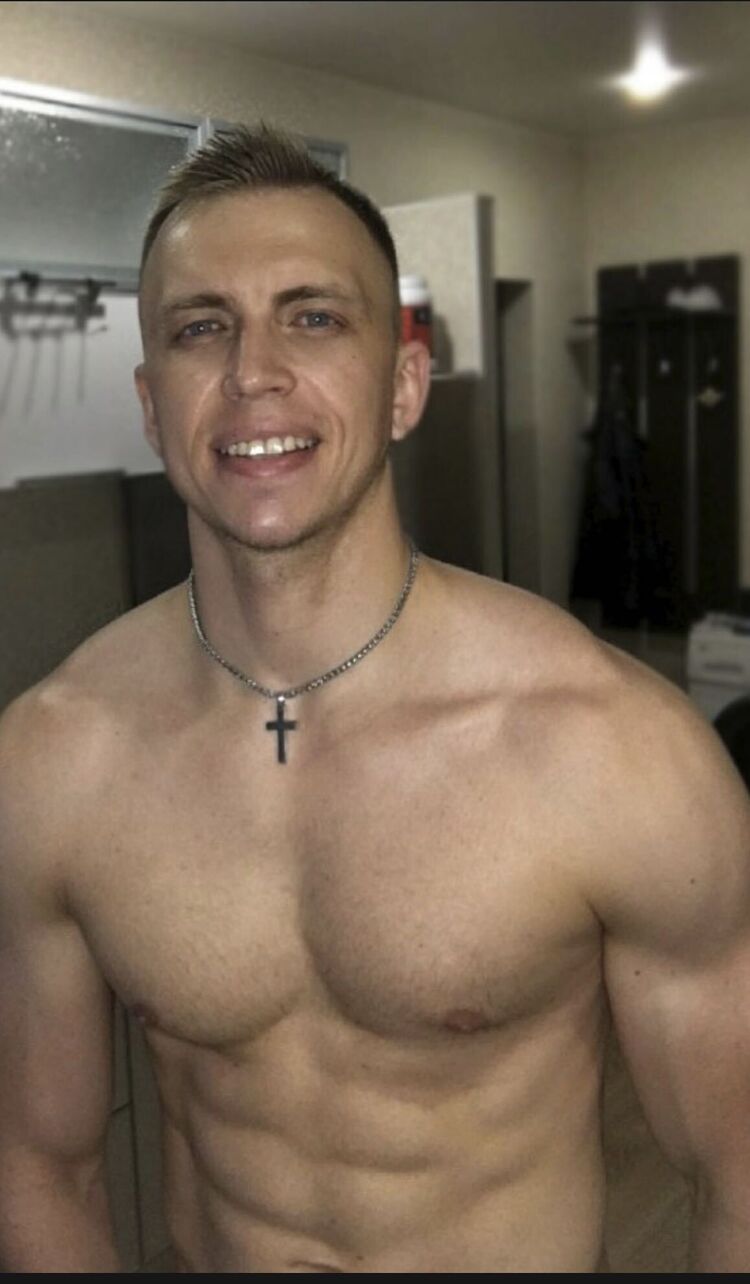  ,   Alex, 31 ,   ,   , c , 
