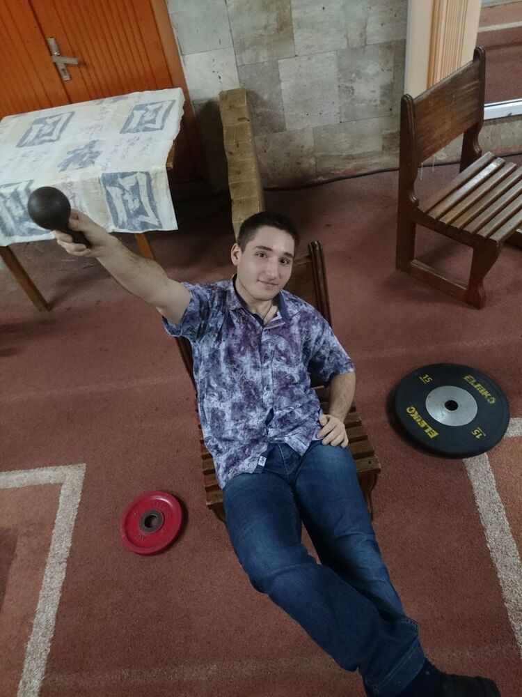  ,   Konstantin, 29 ,   