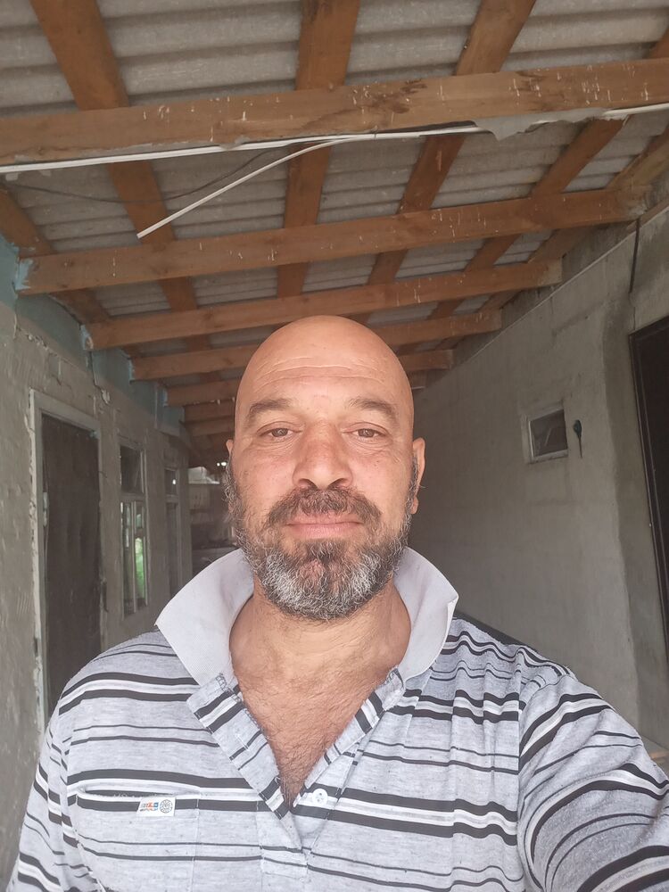  29498145  Dav, 51 ,    