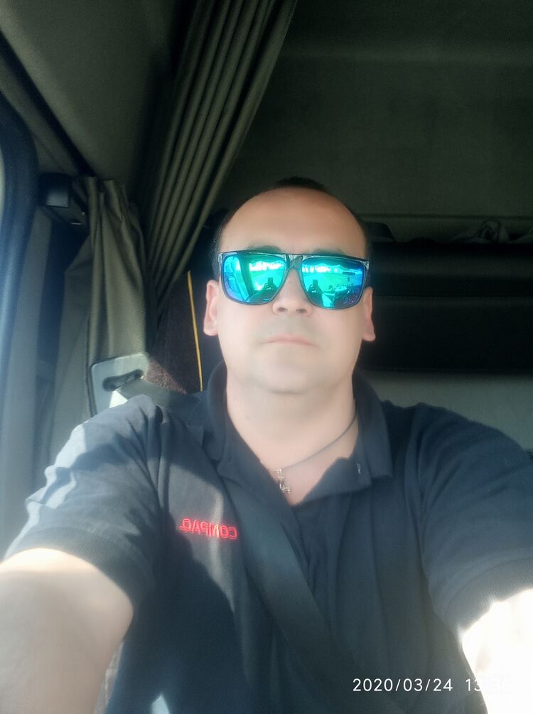  23700895  , 44 ,    