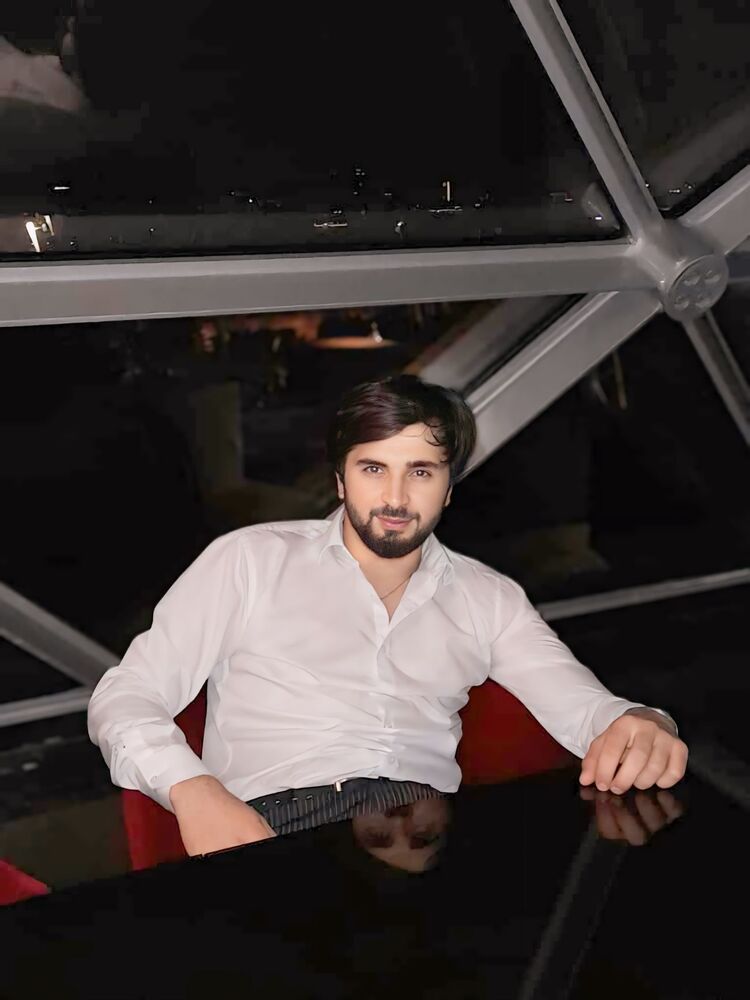  ,   Huseyn, 21 ,   ,   , c , 