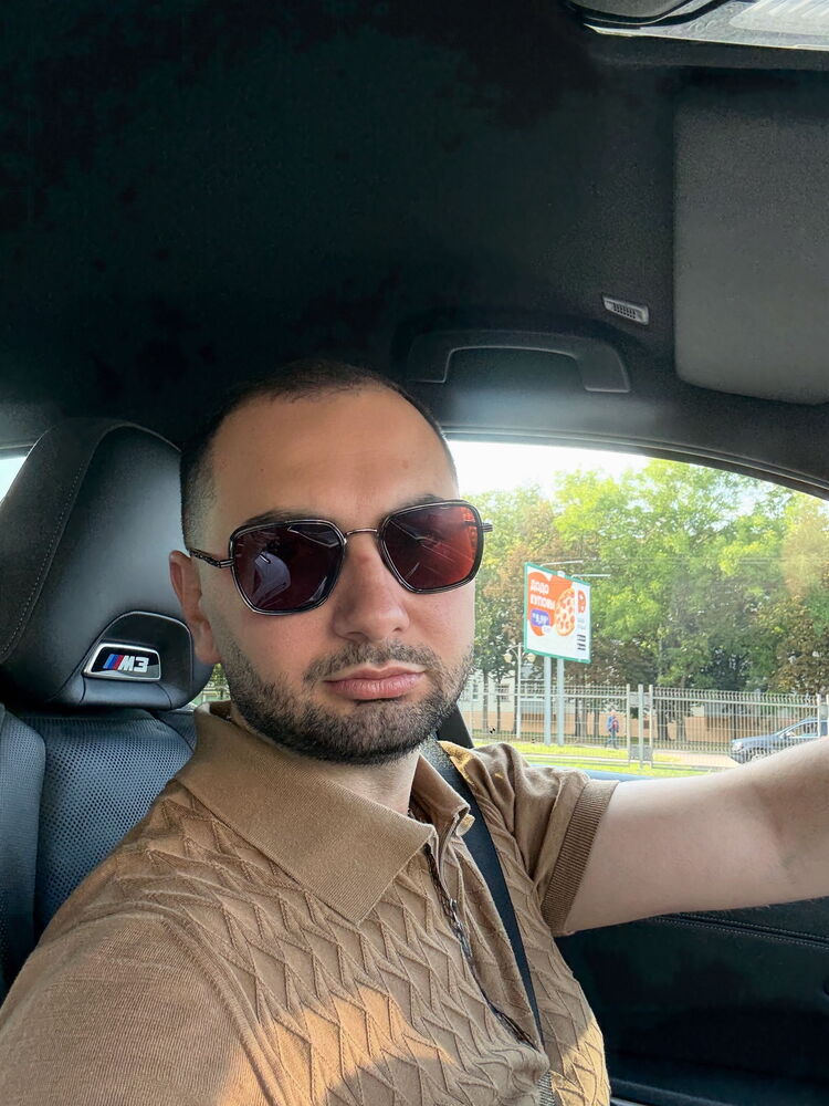  54031325  Sergey, 31 ,    