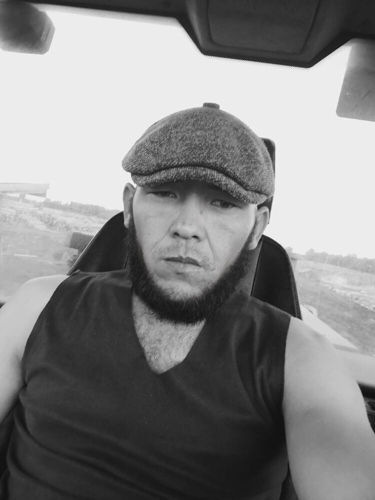  46787065  Javlonbek, 28 ,    