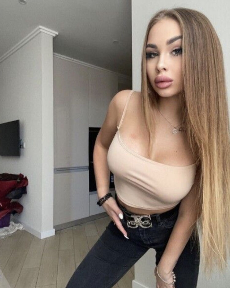  ,   Karine, 26 ,   ,   