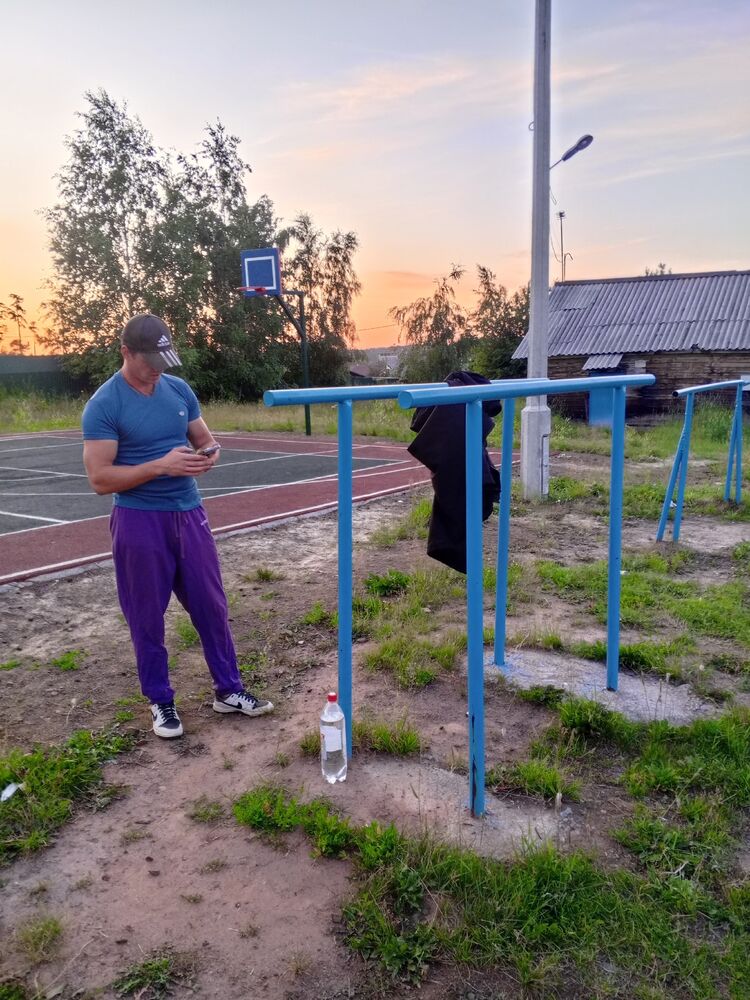  53960865  Slava, 25 ,    