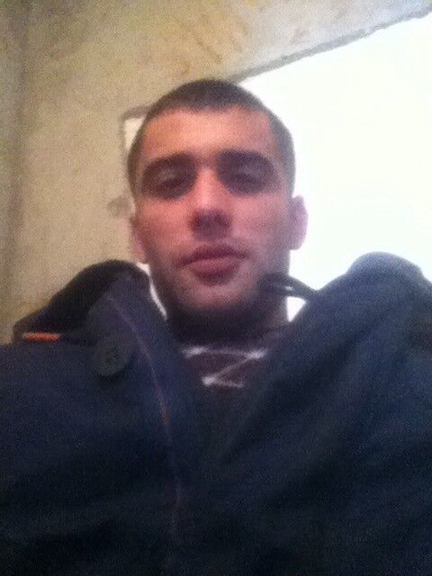 8800495  Elcin, 32 ,    