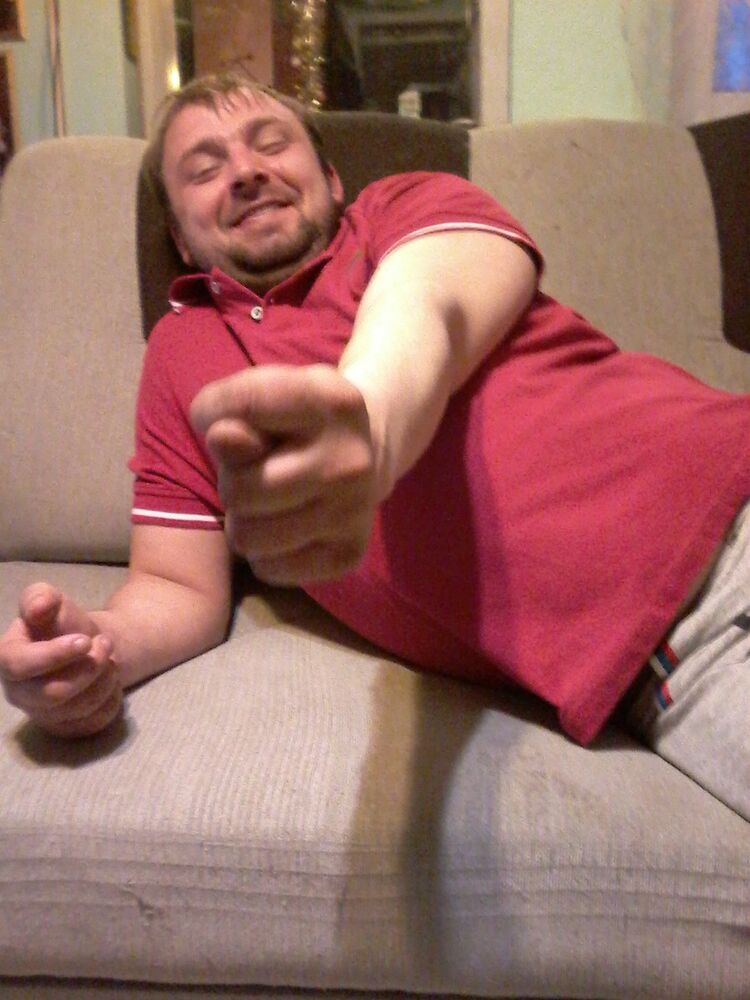  4558615  Aleksei, 35 ,    