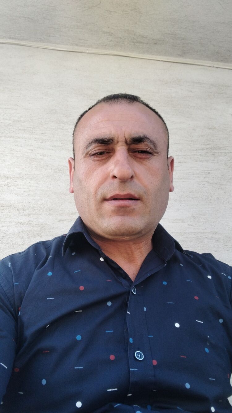  54370885  Mehmet, 45 ,    