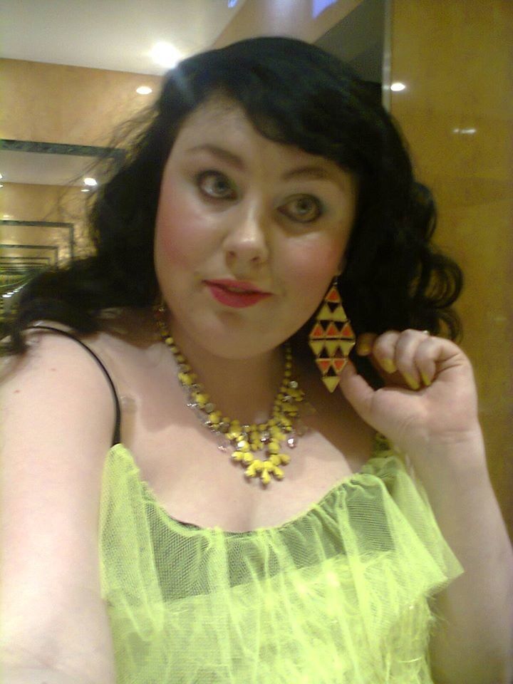  5716305  Elena, 35 ,    